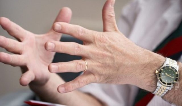 İş Görüşmesinde Ellerimizle Yaptığımız Hareketlerin Verdiği Mesajlar