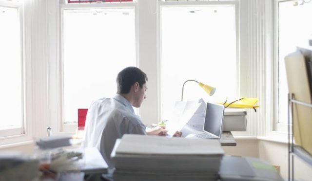 the-irs-gives-you-a-great-tax-break-if-you-work-from-home-but-it-has-2-big-conditions-940x470